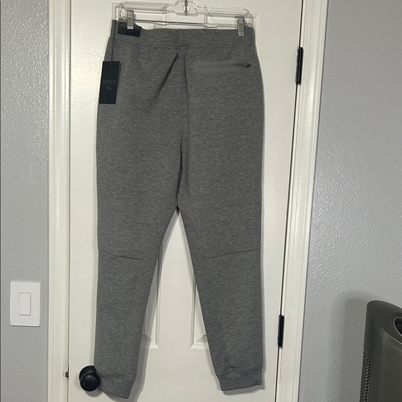 VRST Men's Gray Sweatpants - Picture 6 of 7